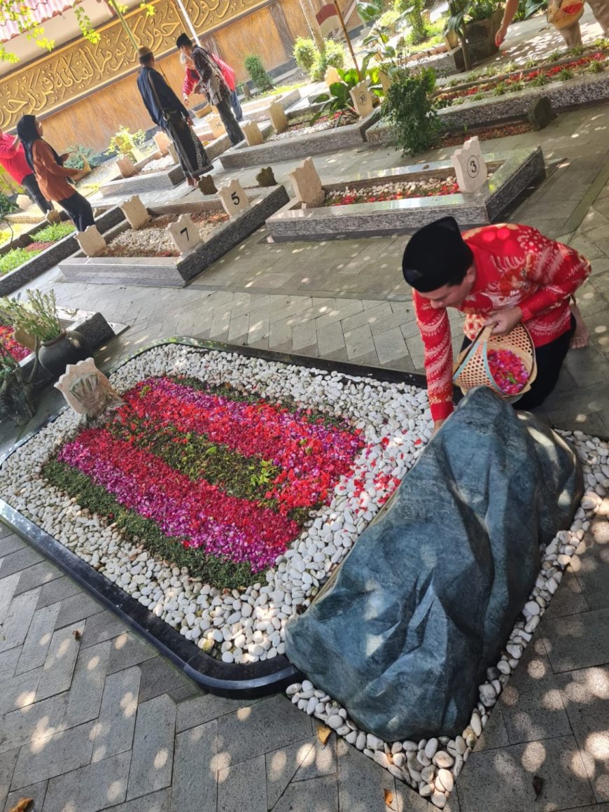 Ketua DPRD Abdul Rafiq, Ziarah ke Makam Gus Dur dan KH Hasyim Asy'ari, Momentum Memperkuat Spritual Perjuangan