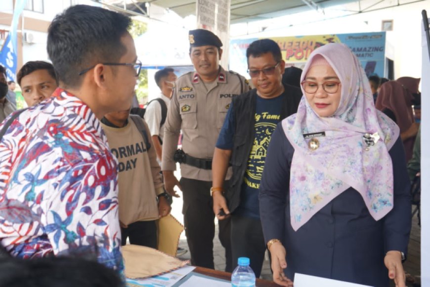 Wakil Bupati Sumbawa Kunjungi Mini Job Saudara di Dinas Tenaga Kerja Sumbawa
