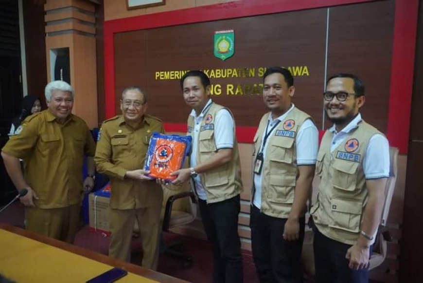 Pemerintah Kabupaten Sumbawa Menerima Bantuan bagi Korban Terdampak Banjir dari BNPB RI