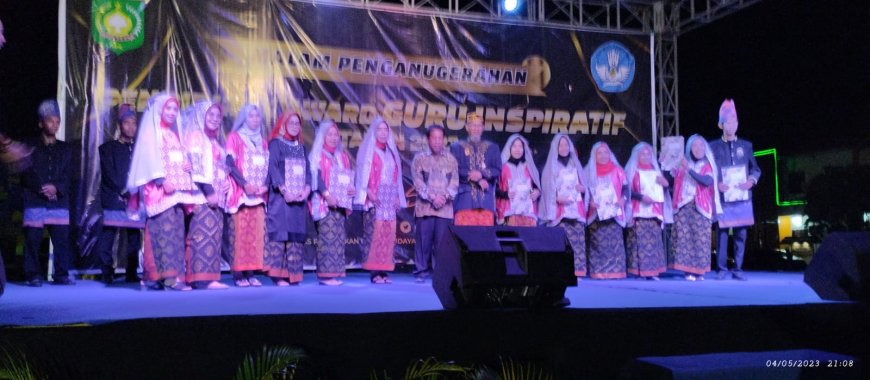 Malam Penganugerahan Pendidikan Award  Guru Inspiratif, Bupati  Dorong Sumbawa Jadi Kota Pendidikan