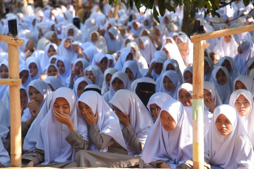 Silaturrahim di Ponpes Nurul Hakim Kediri, Gubernur Bang Zul Ajak Santri Jadi Pengusaha Hebat