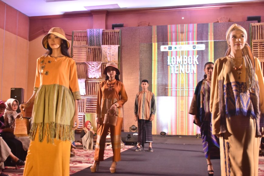 Hadiri Lombok Tenun Expo, Bunda Niken Apresiasi Seluruh Penenun Perempuan di NTB