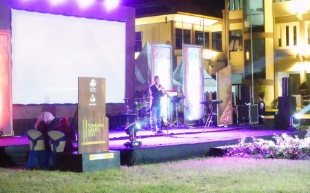 UTS Gelar Sumbawa Award 2023 Ajang Penghargaan Bagi Pegiat Pembangunan Sumbawa