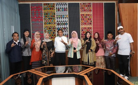 Bunda Niken : LIMOFF 2023 Akan Jadikan NTB Kiblat Tenun Dunia