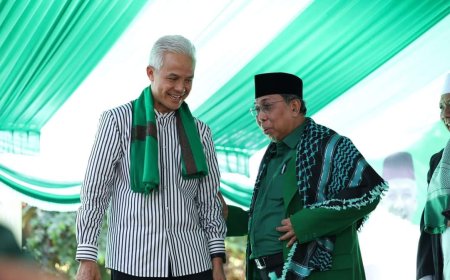 Tuan Guru Haji Hazmi Hamzar Doakan Ganjar Hingga Meneteskan Air Mata