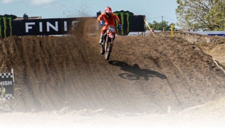MXGP SAMOTA Sumbawa 2023 - Sesi free Practice MX2 Andrea Adami Unggul
