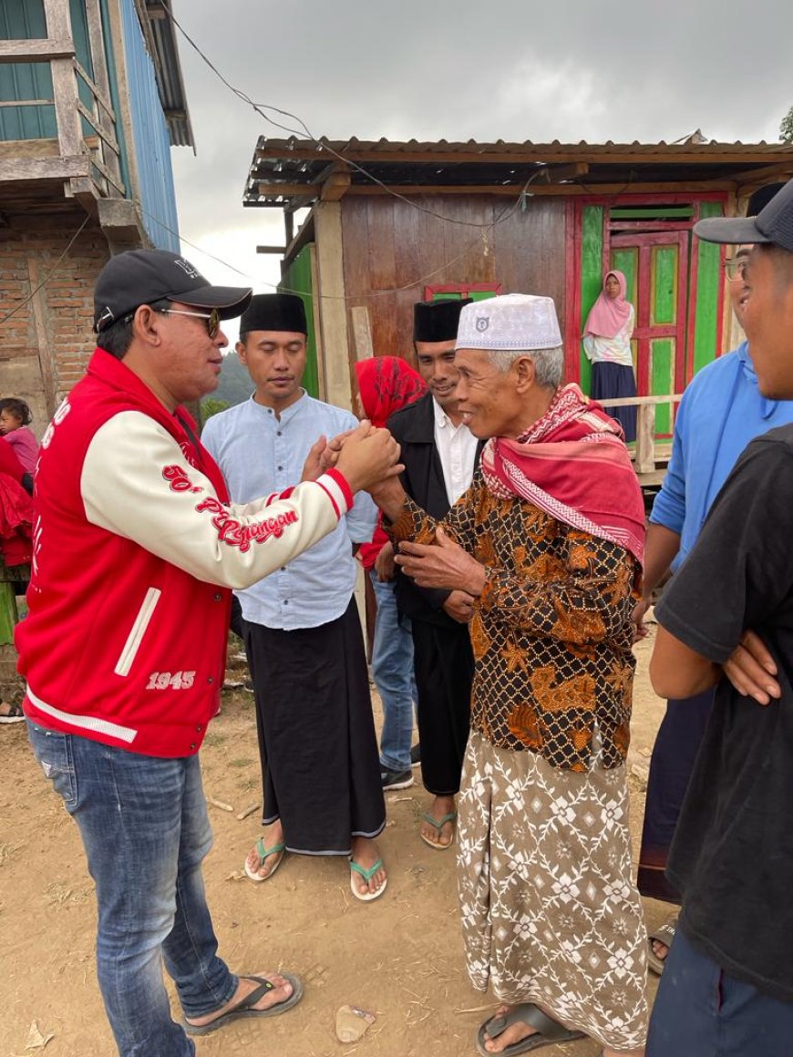 DPC PDI Perjuangan Sumbawa  Kunjungi Korban Kebakaran di Dusun Musuk Desa Tangkampulit Kecamatan Batulanteh