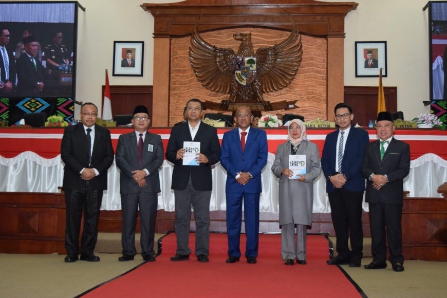 Dr. Pius L Anggota BPK RI Beri Apresiasi WTP ke - 12 Pemprov NTB