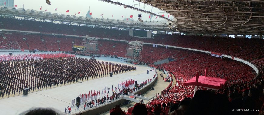 Presiden Jokowi Hadiri HAUL Bungkarno Bersama Puluhan Ribu Kader