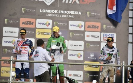 Gubernur NTB Serahkan Trofi, Romain Febvre Juara MXGP Selaparang - Lombok 2023