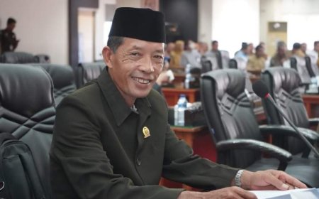 Sidang Paripurna DPRD , Ahdar sampaikan Hal Penting dan Mendesak  Kepada Pemda Sumbawa