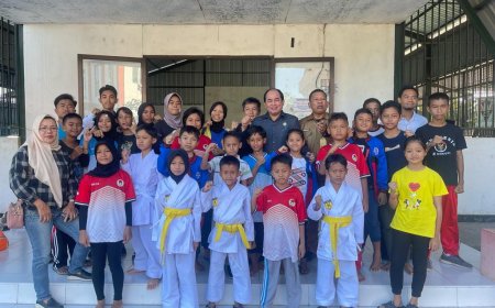 Ketua KONI Kunjungi Latihan Karate dan Taekwondo di Padepokan Beladiri GOR Mampis Rungan