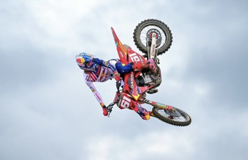 Grand Prix Race 1 MXGP Selaparang - Lombok, Jorge Prado Unggul