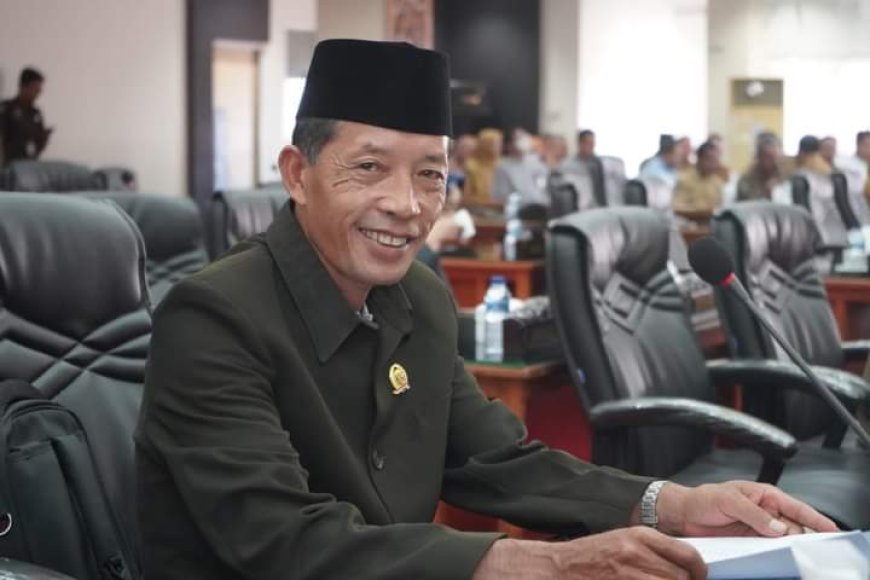 Sidang Paripurna DPRD , Ahdar sampaikan Hal Penting dan Mendesak  Kepada Pemda Sumbawa