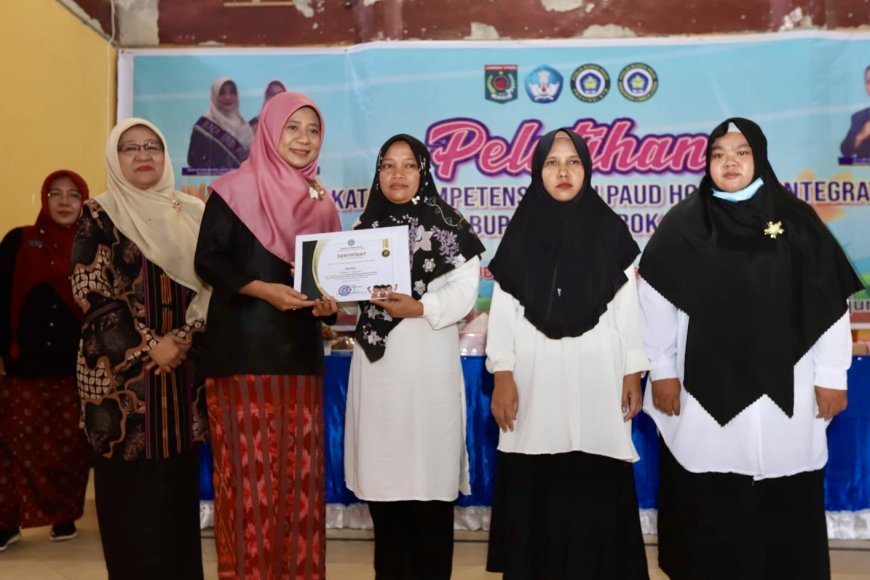 Bunda Niken : Program Kerja PKK dari Bhakti Stunting Hingga Pelatihan Guru PAUD