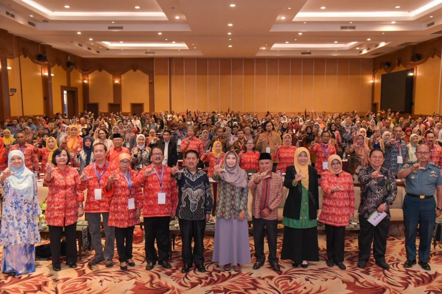 Pustakawan Se-Indonesia Raker di Lombok, Wagub Harap Setiap Desa di NTB Miliki Perpustakaan Inklusi
