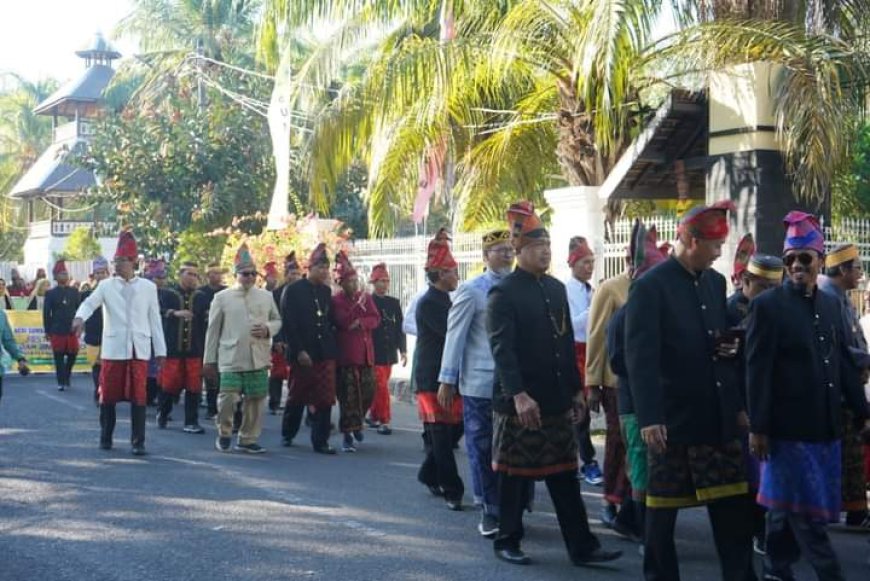 Lepas Parade Defile Kafilah Lasqi Tingkat Provinsi NTB, Wakil Bupati : Selamat Datang dan Menikmati  Sumbawa