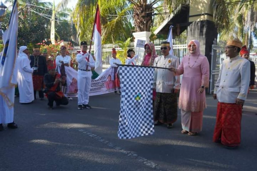 Lepas Parade Defile Kafilah Lasqi Tingkat Provinsi NTB, Wakil Bupati : Selamat Datang dan Menikmati  Sumbawa