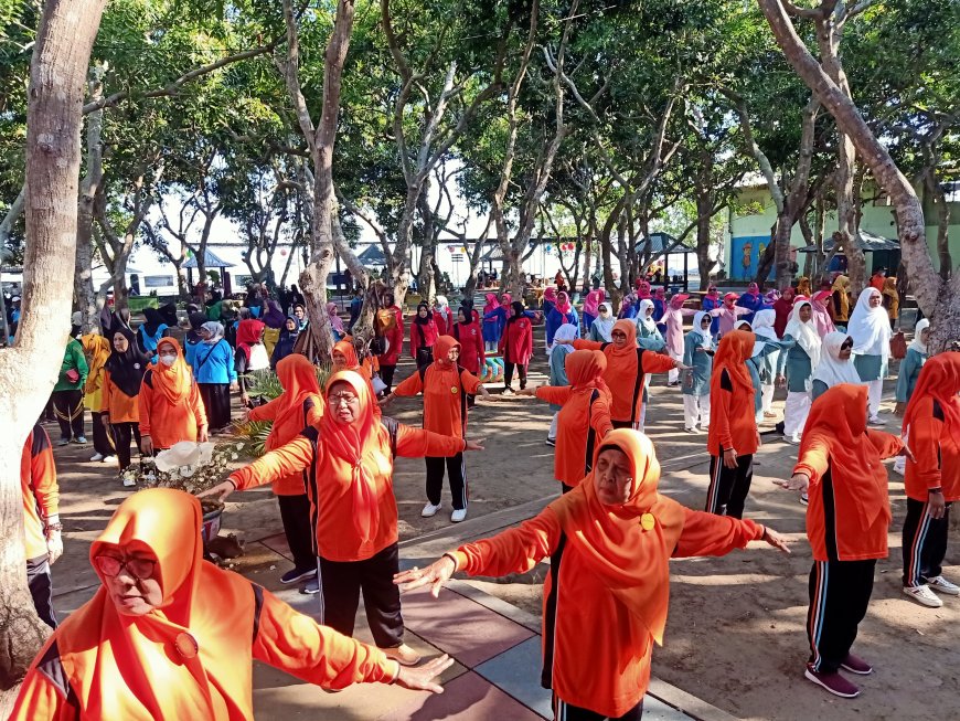 Semarak HUT PWRI  61 di Sumbawa Bertabur Door prize Dihadiri Gubernur,Wabup Hingga Ketua DPRD