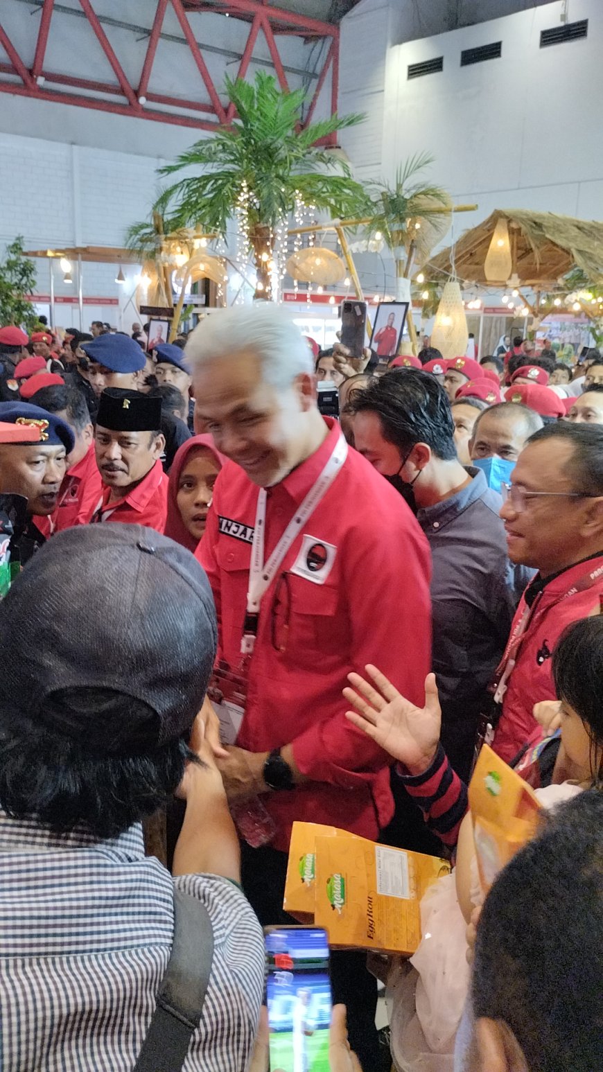 Kunjungi Pameran Pangan Plus Expo 2023 Ganjar Sebut Pentingnya Vitamin Penambah Darah  Bagi Perempuan