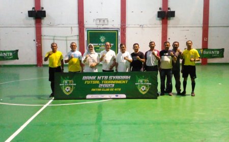 Bupati dan Ketua KONI Sumbawa Buka Turnamen Futsal Bank NTB Syariah Sumbawa