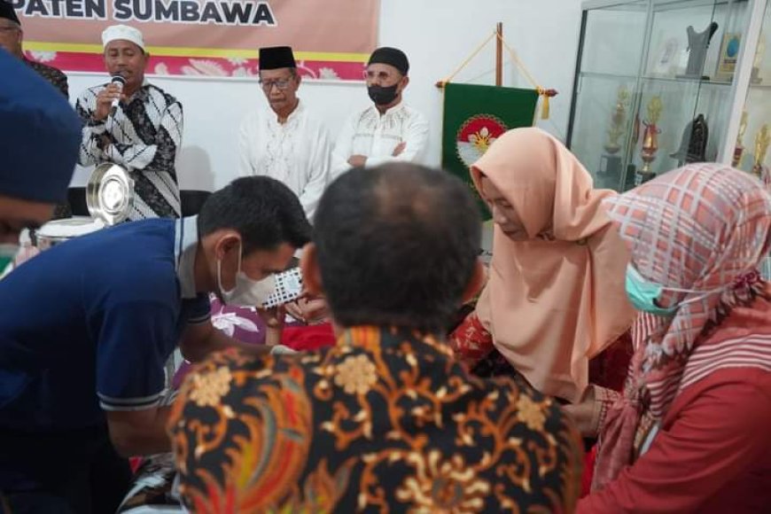 Peringati HUT 24, DWP Kabupaten  Sumbawa Laksanakan Khitanan Massal