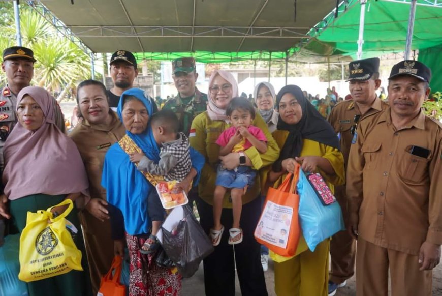 Road Show Bhakti Stunting di Desa Suka Damai Pemda Sumbawa Berikan Bantuan 400 Paket Pangan