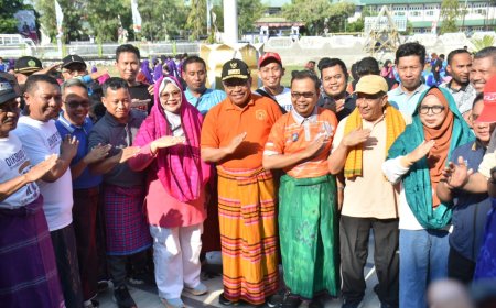 Pj Gubernur NTB Bersama Bupati Sumbawa lepas Tim Jum'at Salam ke Desa-desa di Kabupaten Sumbawa