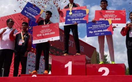 Atlet  Sumbawa Iqra  Syahputra  Raih Juara Borobudur Marathon 2023