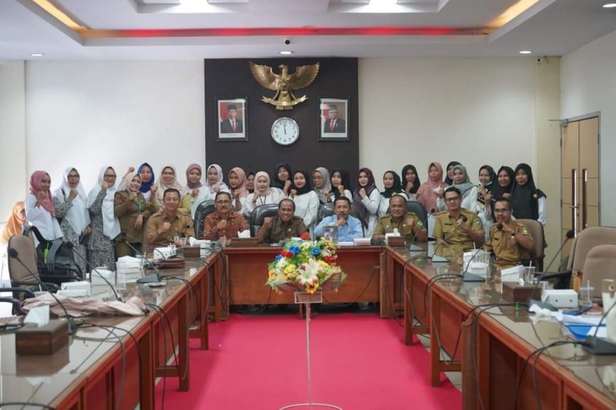 Komisi IV DPRD Sumbawa Hearing  PPPK Tenaga Promosi Kesehatan dan Bidan