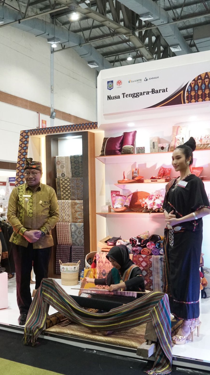NTB Tuan Rumah Bazar Amal Tahunan WIC