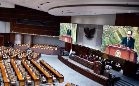 Revisi UU ITE Disahkan, Kominfo Jelaskan Perubahan Aturannya!