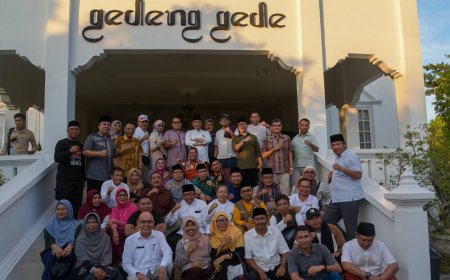 Suasana Penuh Keakraban, Pj Gubernur NTB Lepas Purna Tugas Kepala OPD Pemprov NTB