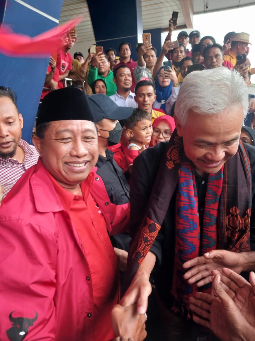 Capres Ganjar Pranowo Safari ke  Bima Disambut Sekretaris DPD PDI Perjuangan NTB  H Lalu Budi  dan Ribuan Simpatisan