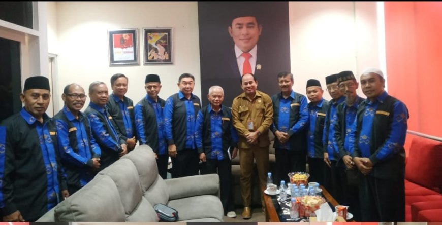 Pengurus FKUB  Kab. Sumbawa Silaturrahmi dengan Ketua DPRD Kab. Sumbawa