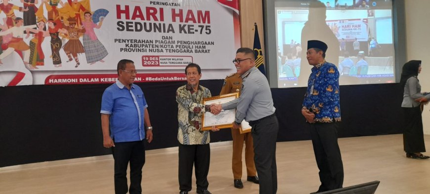 Pemkab Sumbawa Raih Penghargaan   Kabupaten Peduli HAM Tahun 2023