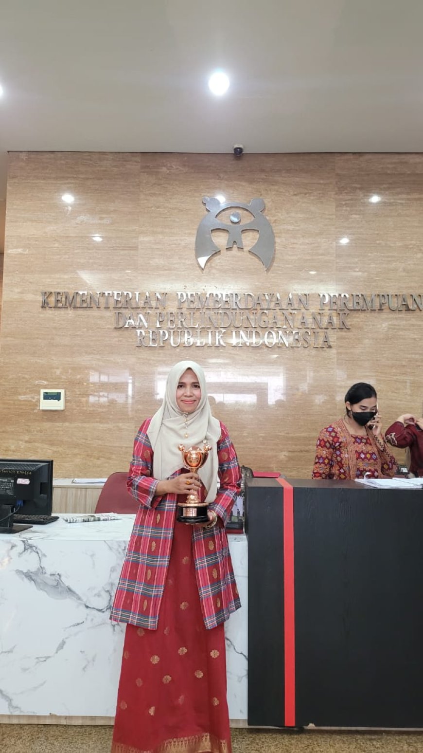 Anugerah Hari Ibu, Pemkab Sumbawa Terima Penghargaan Anugerah Parahita Ekapraya Tingkat Pratama di Jakarta