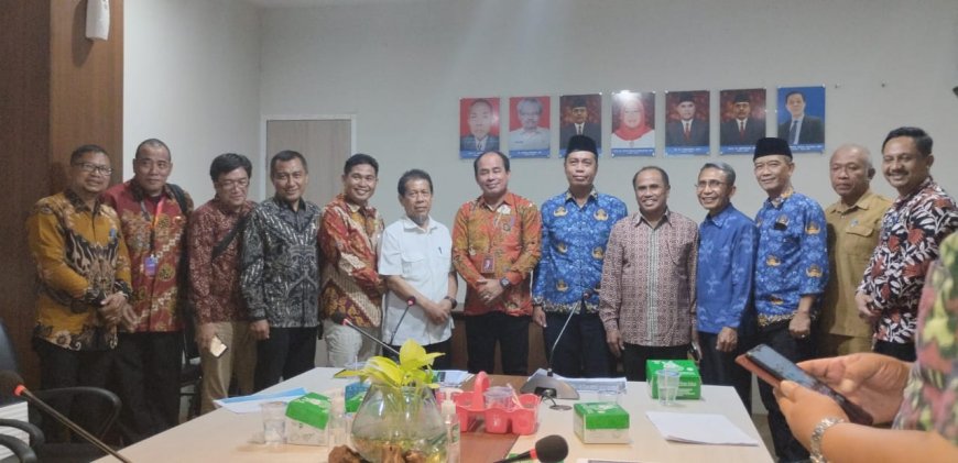 Ketua DPRD  Hadiri  Rapat Evaluasi dan Klarifikasi Rancangan Perda Kabupaten Sumbawa Tentang APBD Tahun Anggaran 2024