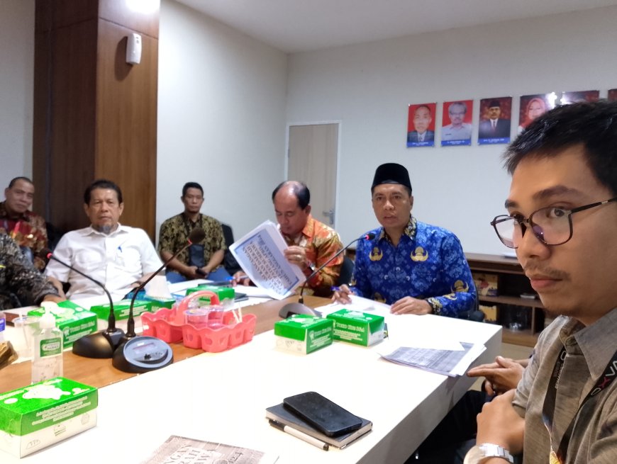 Ketua DPRD  Hadiri  Rapat Evaluasi dan Klarifikasi Rancangan Perda Kabupaten Sumbawa Tentang APBD Tahun Anggaran 2024