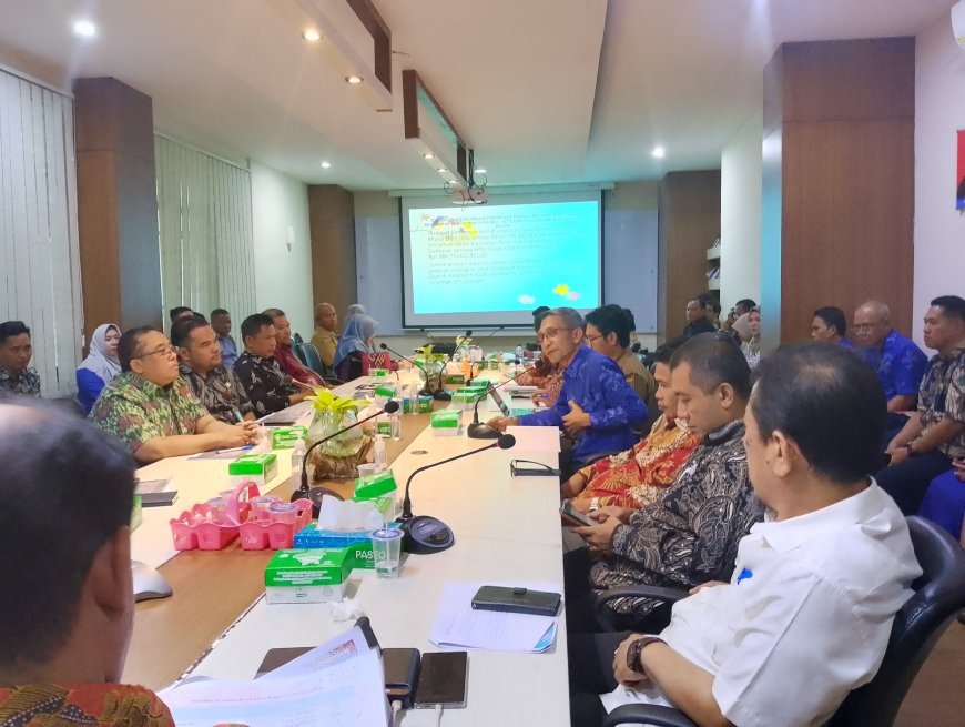 Ketua DPRD  Hadiri  Rapat Evaluasi dan Klarifikasi Rancangan Perda Kabupaten Sumbawa Tentang APBD Tahun Anggaran 2024