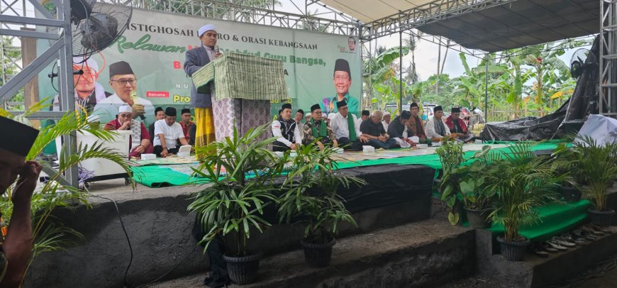 Ratusan Anggota Barisan Tuan Guru Muda [ Baruda ] Nusantara  Deklarasikan Dukung Ganjar-Mahfud