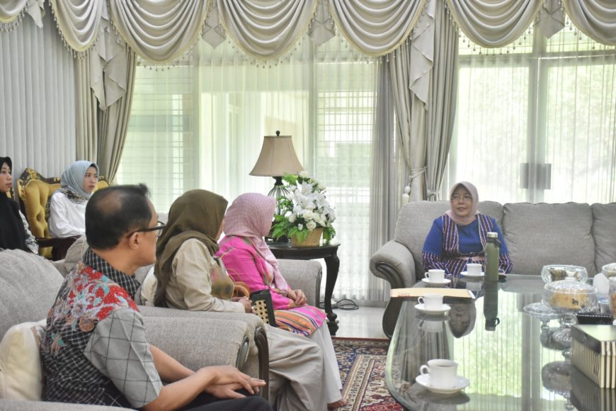 Persiapan IFW,Ketua Dekranasda NTB, Bunda Lale Tekankan Penggunaan Motif Khas NTB