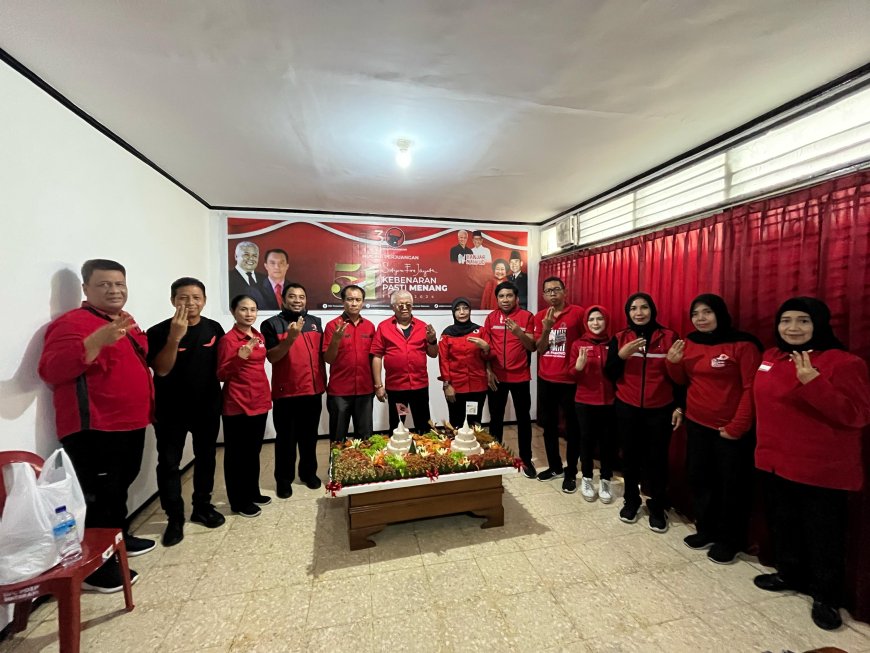 Peringati HUT PDI Perjuangan ke-51, Anggota DPR RI, Rachmat Hidayat Sumbang  Kursi Roda untuk Lansia Kota Mataram.