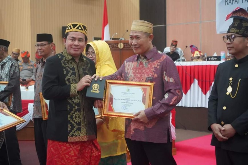 DPRD Gelar Sidang Paripurna Dalam Rangka HUT Kabupaten Sumbawa Ke 65