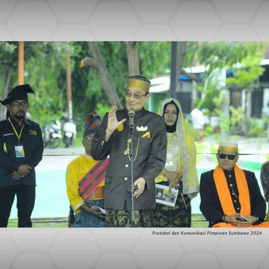 Meriah ! Karnaval Budaya HUT Sumbawa Diikuti 10.000 Peserta