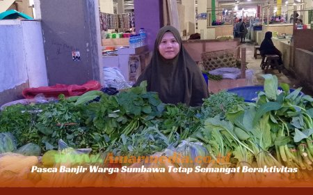 Pasca Banjir Warga Sumbawa Tetap Semangat Beraktivitas