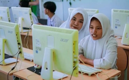 Sektor Kesehatan dan Pendidikan di Desa Sebotok Kini Merasakan listrik PLN 24 jam