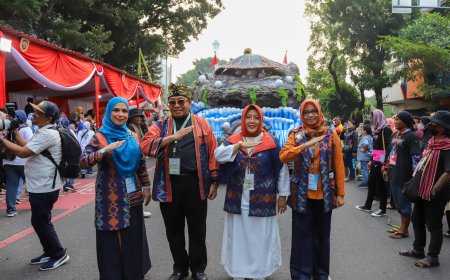 Disaksikan Miq Gita dan Bunda Lale, Mobil Hias NTB Raih Juara Harapan 3 Nasional
