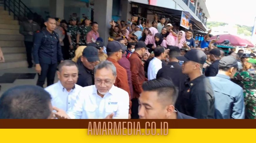 Kedatangan Presiden RI  Ke Pasar Seketeng Sumbawa Disambut Antusias Ribuan Warga dan Pedagang
