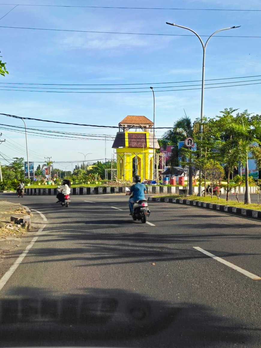 Ini Sikap  Pemkab Sumbawa Terhadap Pembangunan Tugu Bale Jam di Taman Simpang Sernu